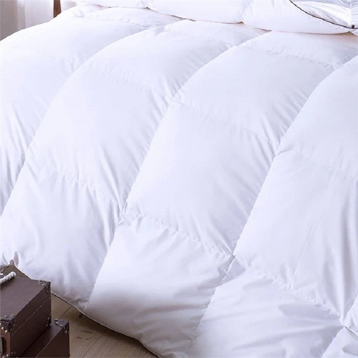 Hotel White Duck Down Duvet